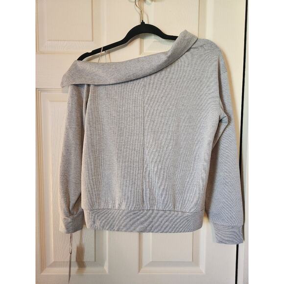 Jennifer Lopez Sweat Shirt Juniors XS One Shoulder Snap NWT - Picture 2 of 4